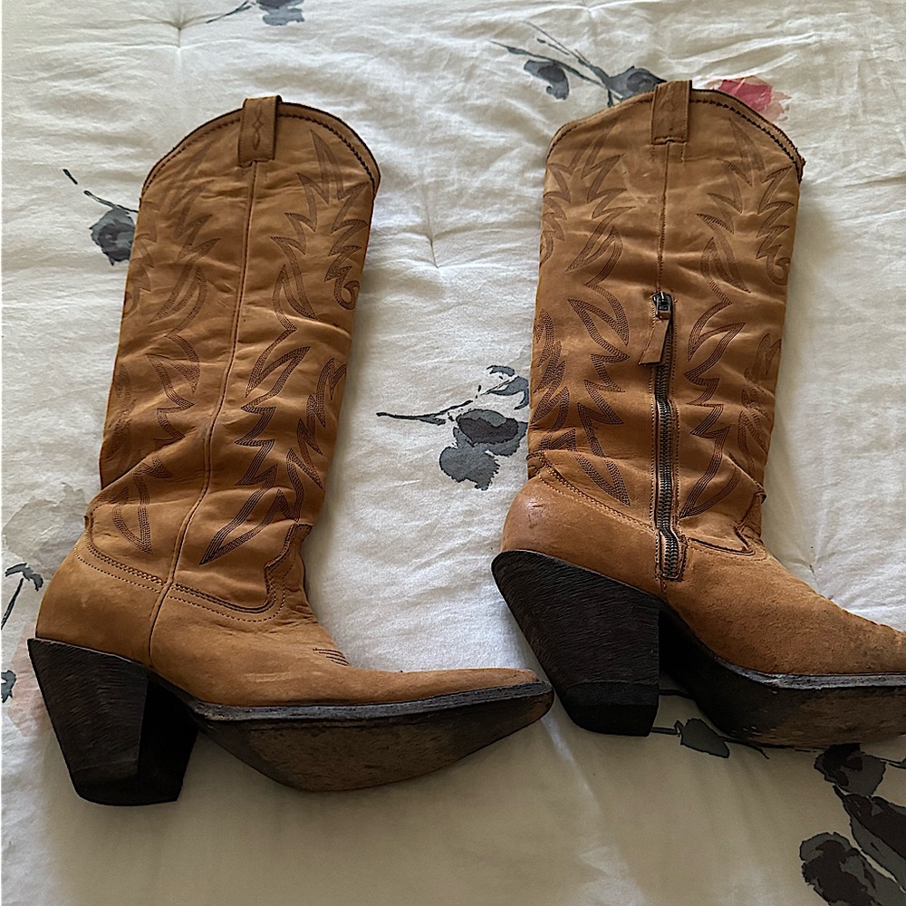 Idllywind Boots